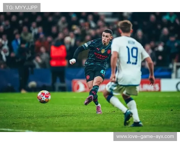 曼城边后卫横传助攻创造致命机会：解码场上瞬间与场下训练的完美协同